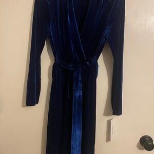 Elegant Blue Velvet Wrap Dress